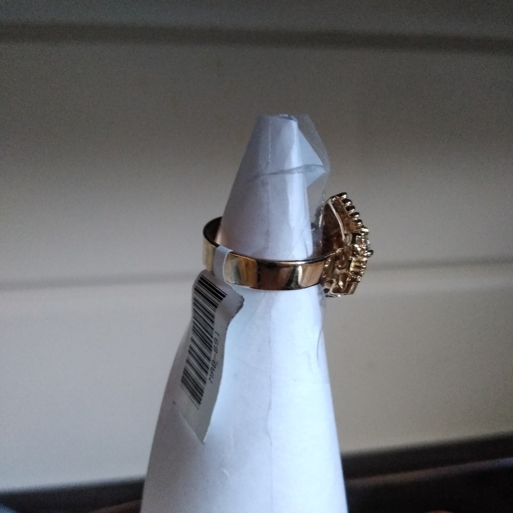 Diamond Ring - Picture 6 of 8